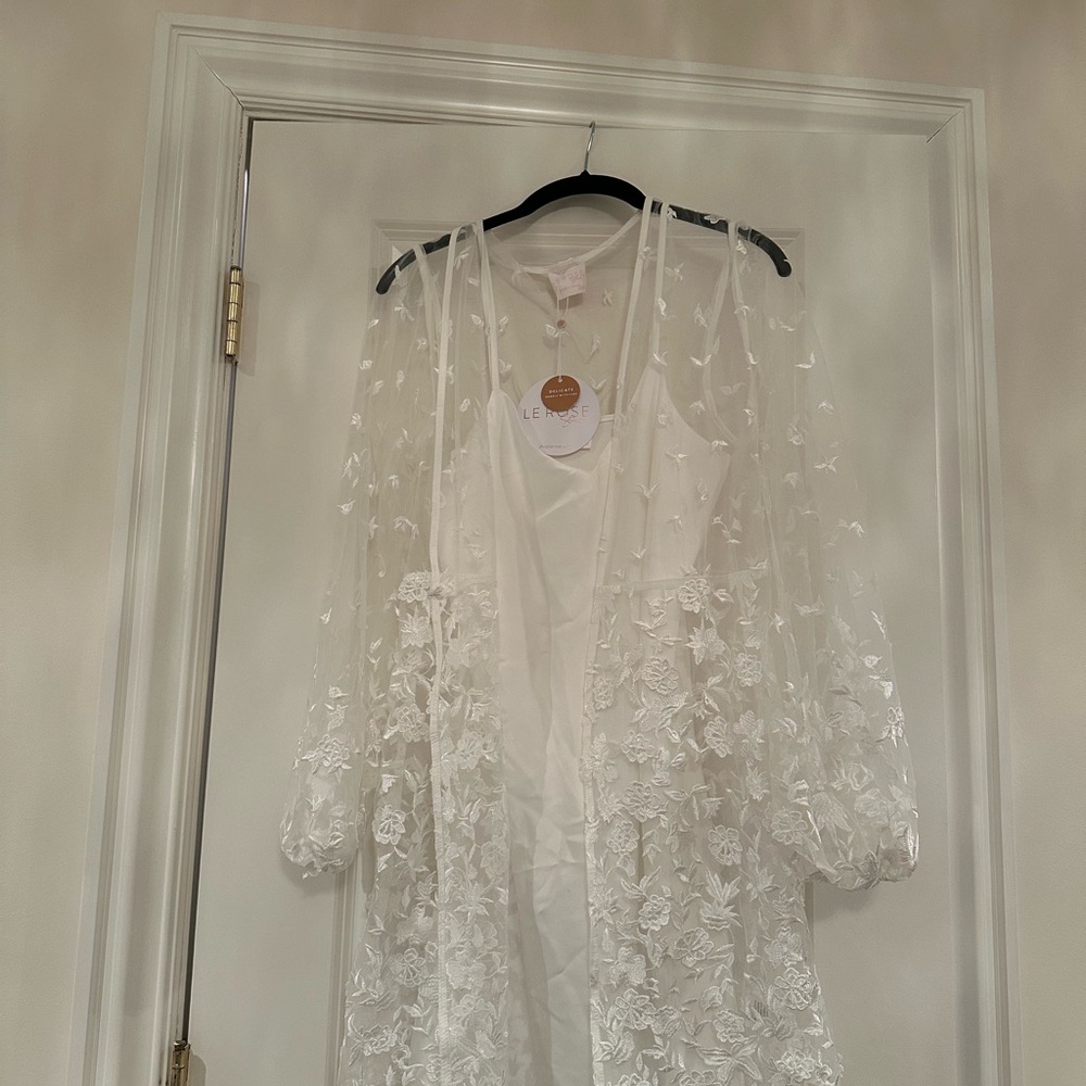 Bridal bridesmaid robe including slip